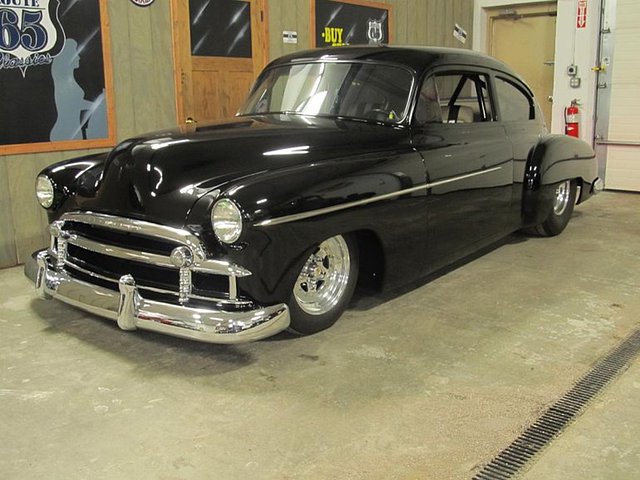 1949 Chevrolet Deluxe Photo