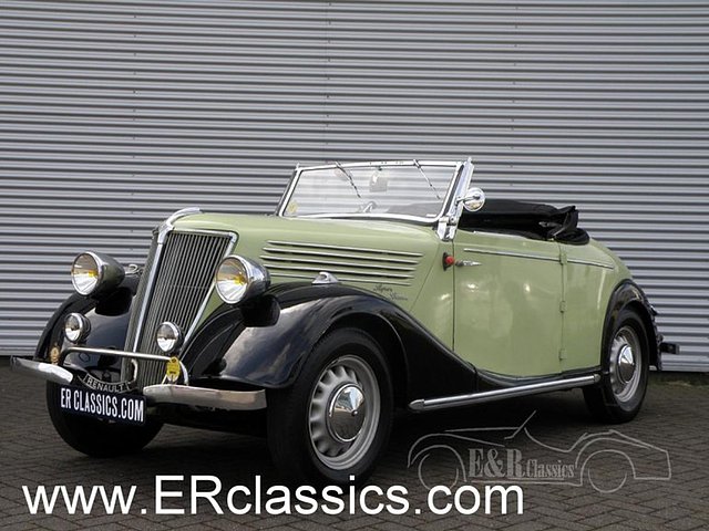 1937 Renault Photo