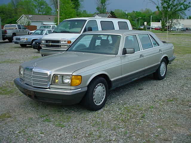 1985 Mercedes-Benz 500SEL Photo