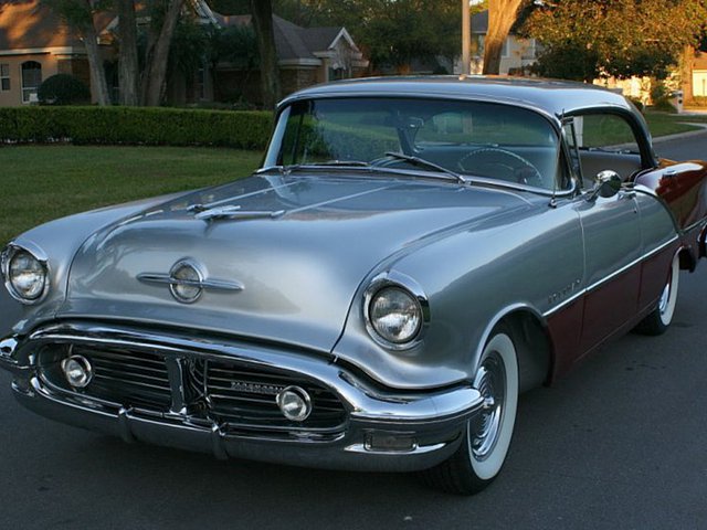 1956 Oldsmobile Super 88 Photo