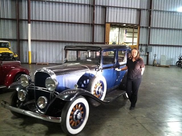 1931 Oldsmobile Custom Cruiser Photo