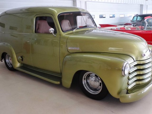 1947 Chevrolet Thriftmaster Photo
