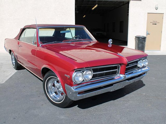 1964 Pontiac LeMans Photo