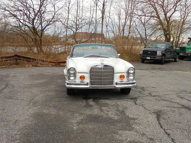 1970 Mercedes-Benz 280SE Photo