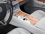 2010 Jaguar XF Photo #18