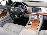 2010 Jaguar XF Photo #20