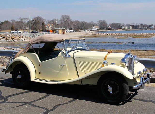 1951 MG TD Photo