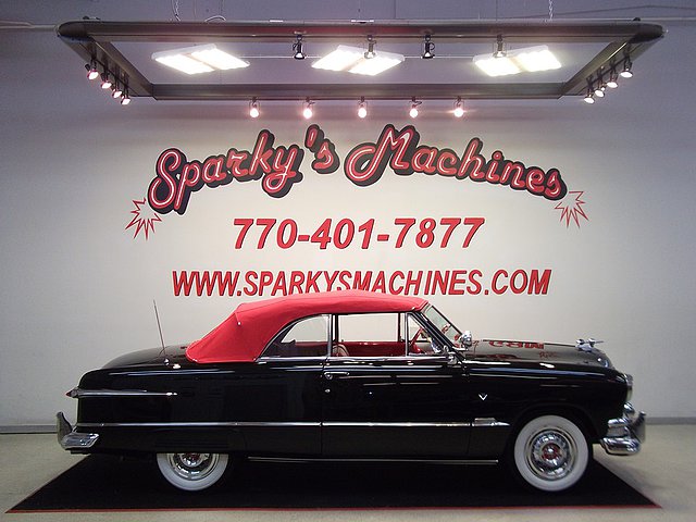 1951 Ford Photo