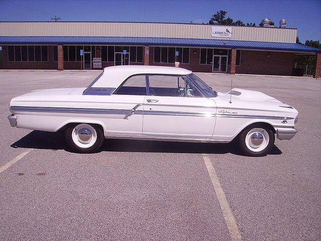 1964 Ford Fairlane Photo
