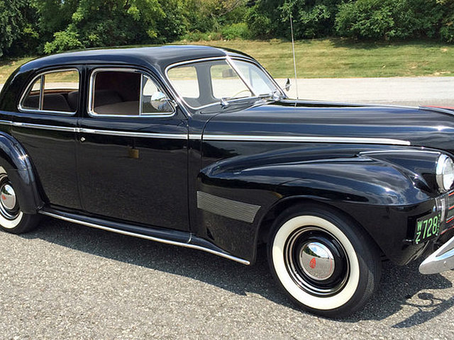 1940 Oldsmobile Series 90 Photo